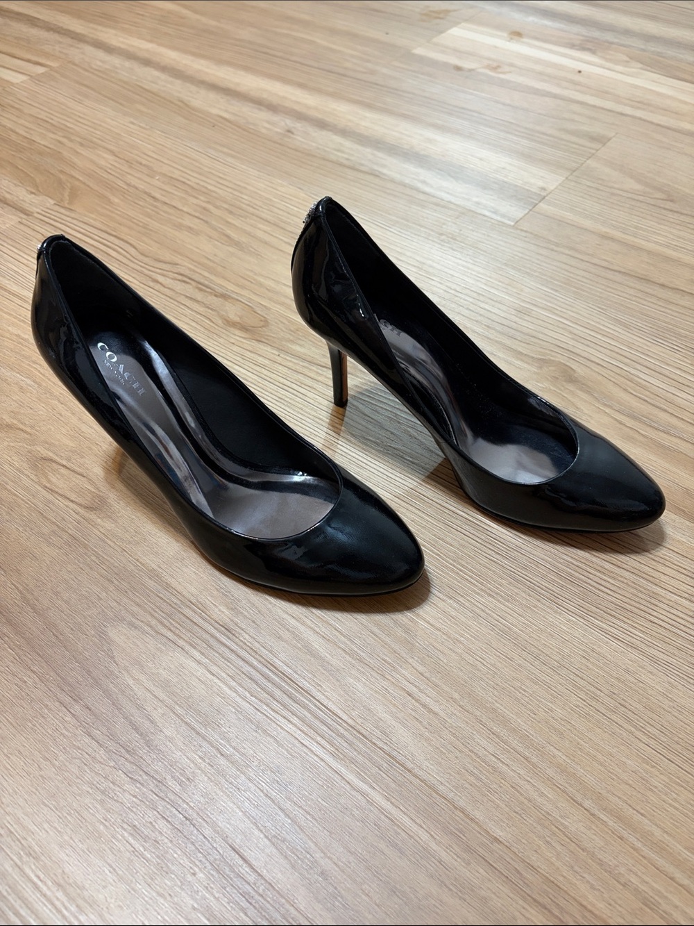 Coach Black Patent Leather Classic Pumps Heels Size 8.5B - Picture 3 of 7